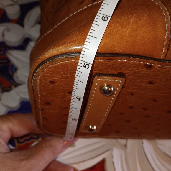 BEAUTIFUL! DOONEY & BOURKE OSTRICH EMBOSSED SHOULDER BAG - Picture 7 of 8